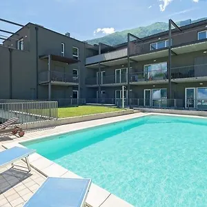  Apartment Modern Lake View With Pool